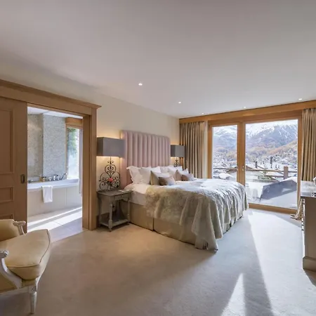 Lägenhet Chalet Kitzbuehel: A Symphony Of Style And Snow *